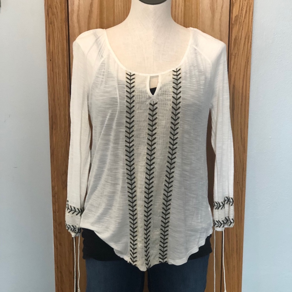 American eagle top with ties at wrist